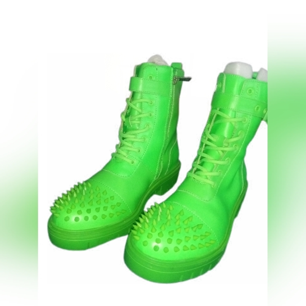 CAPE "SINISTER NEON" Green Spiked Ankle Boots